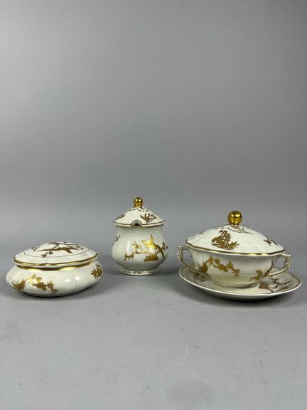 L.BERNARDAUD &amp; CIE - LIMOGES 
Juego de vajilla