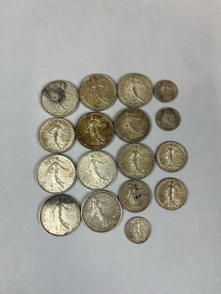 Conjunto de 17 monedas de plata. «La Sembradora».

