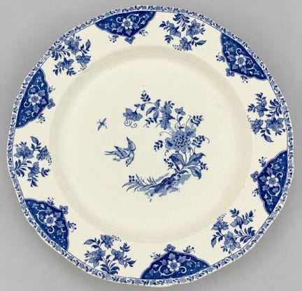 GIEN 
Plato circular de loza con decoración azul y