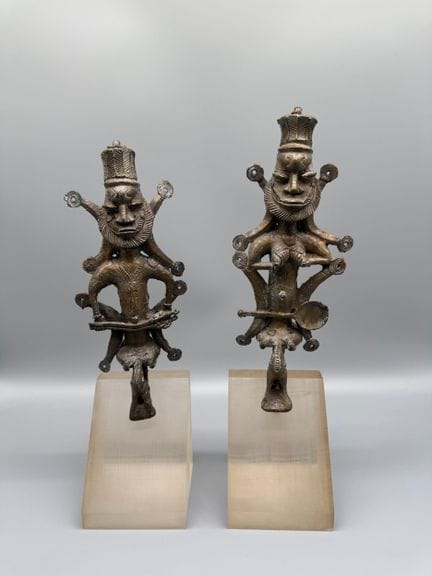 Paire de sceptres rituels Edàn Ogbóni
Culture Yoru