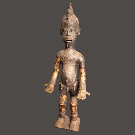 FIGURE ANTHROPOMORPHE RICHEMENT PAREE - NIGERIA OU