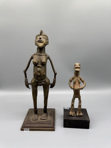 PAIRE DE STATUETTES ANTHROPOMORPHES - Ghana, Togo 