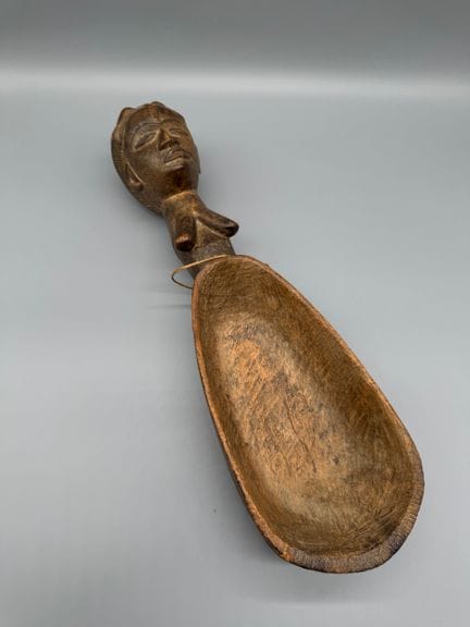 CUILLERE AVEC FIGURE ANTHROPOMORPHE AU MANCHE, CUI