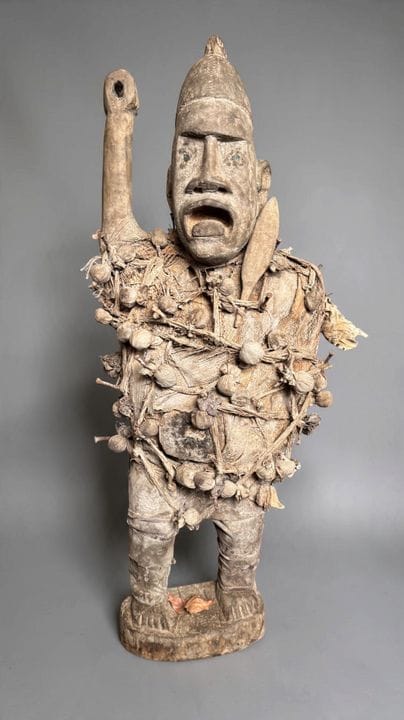FIGURE DE POUVOIR, NKISI - RD Congo - Kongo
Milieu