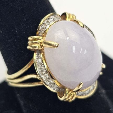 Fine 14K Gold, Large Lavender Jade & Diamond Ring.