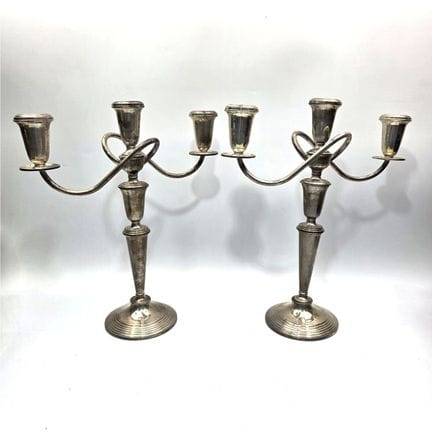 Par de candelabros vintage de plata de ley con con