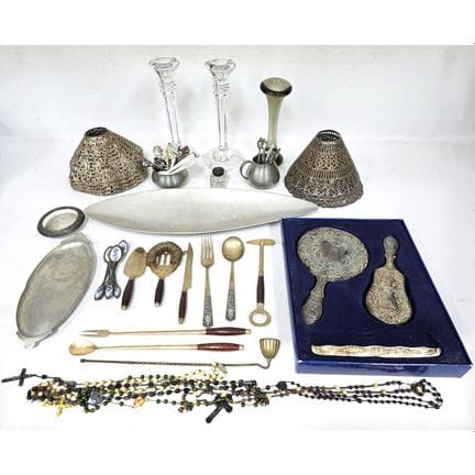 Large Group Lot of Vintage & Antique Items Includi