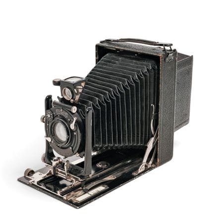 Fotocamera pieghevole vintage Koilos con piastra d