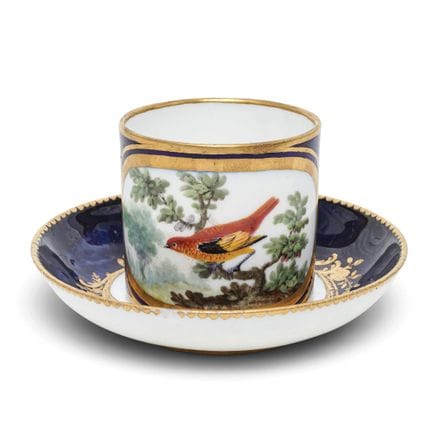 Attribution : Service de tasse et soucoupe en porc