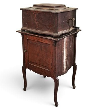 Antike Regina-Platten-Spieluhr mit Schrank, um 190