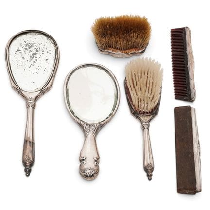 (6 pièces) Ensemble de toilette et de soins en arg