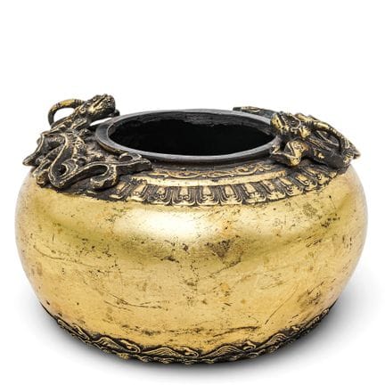 20世纪中叶中国古董镀金青铜香炉，中国。艺术家/设计师/制造商：不详。 标记：底部有伪造标记。  材