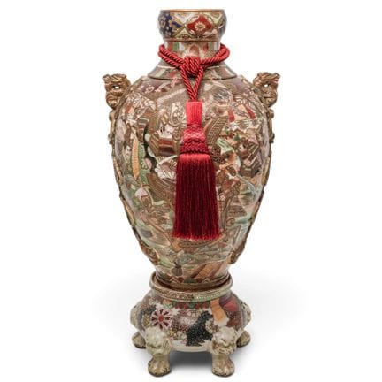 Große japanische Satsuma-Vase mit Sockel, Anfang d