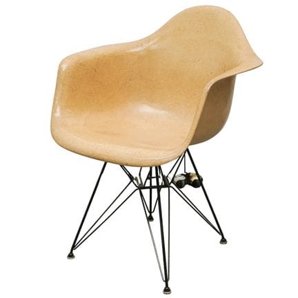 Herman Miller Eames Fiberglas-Armlehnstuhl, Mitte 