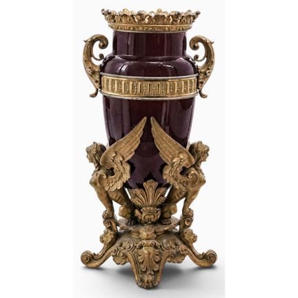 Urne im Stil Ludwigs XVI. mit „Sang De Boeuf“-Glas