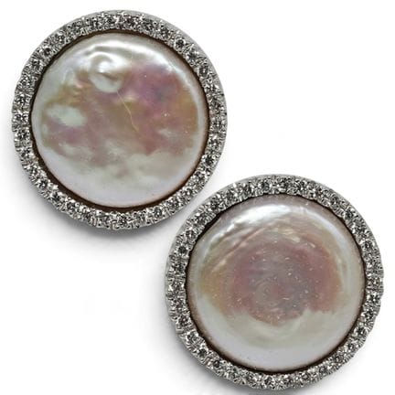 Boucles d'oreilles Yvel en perles Mabe, or blanc 1
