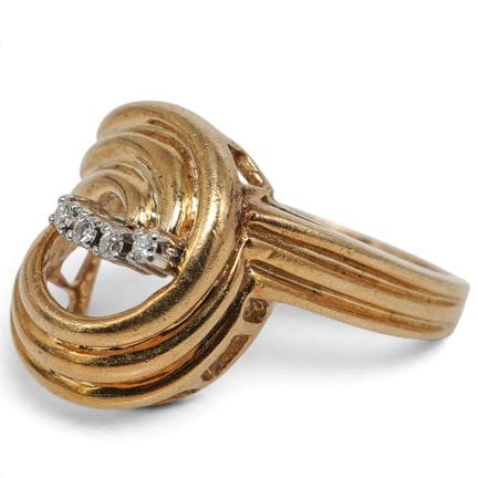 Bague Cartier en or jaune 18 carats et diamants, f