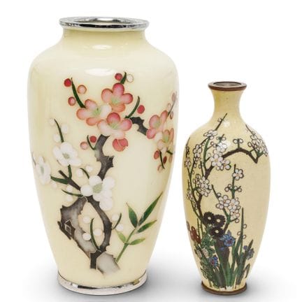(2 pièces) Vases japonais à fond en émail cloisonn