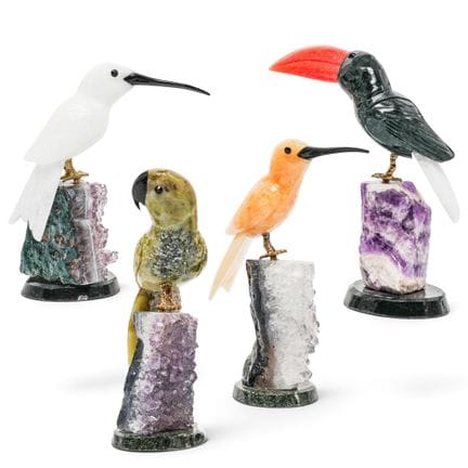 (4 pezzi) Sculture di uccelli tropicali in pietre 