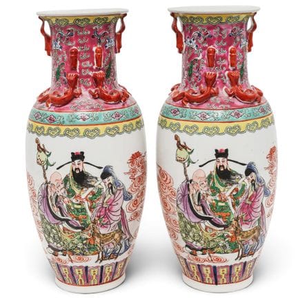 Paire de vases chinois en porcelaine « famille ros