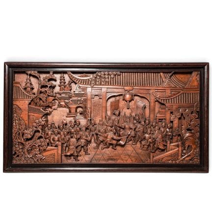 Grande plaque chinoise en bois sculpté à relief fi