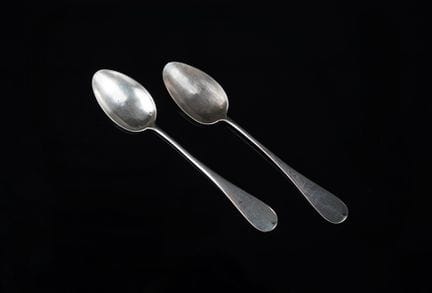 Set of two small 950°/00 silver teaspoons, "unipla
