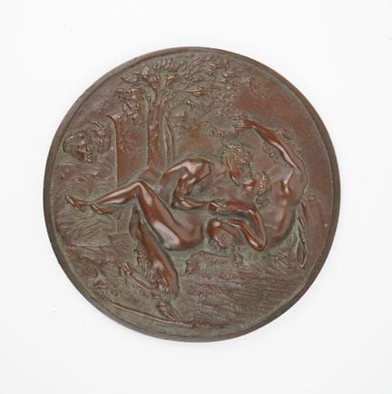 Patinierte Bronzetafel mit der Darstellung eines S