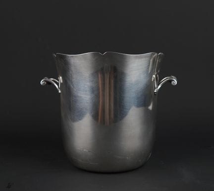 ERCUIS
Silver plated metal champagne bucket
Scallo