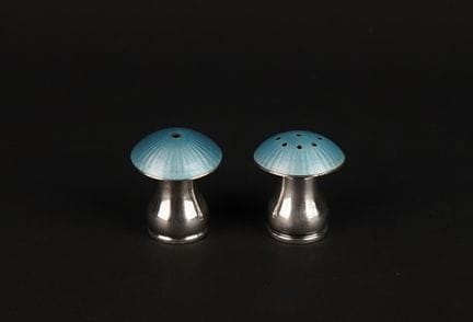 925°/00 silver salt and pepper shakers, partially 