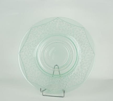 DAUM
Large bowl forming a centerpiece in green mol