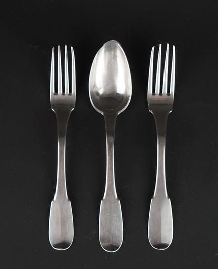 Set consisting of one spoon and two forks in 950°/