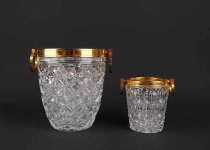 Set composto da un secchiello per champagne e un s