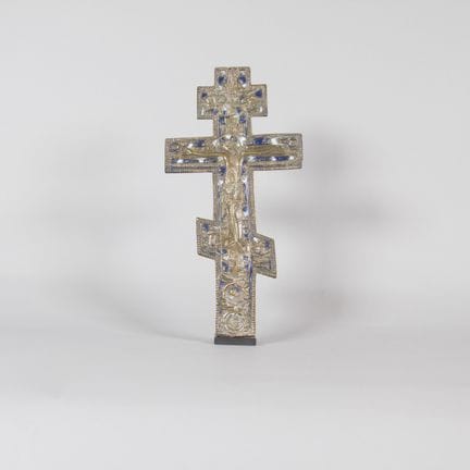 Croix orthodoxe russe en bronze émaillé – XIXe siè