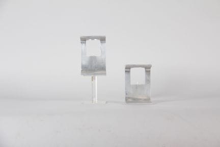 DESIGN MODERNISTE – Paire d'objets géométriques en