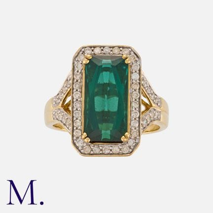 Bague en or jaune 9 carats sertie d’une tourmaline