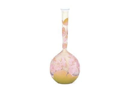 GALLE, Vaso con motivo di geranio, H 27,5 cm, vetr