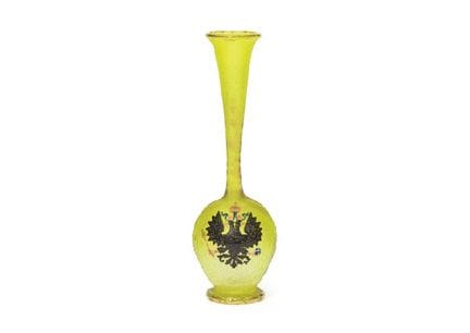 DAUM FRERES, Vaso con motivo raffigurante l'aquila