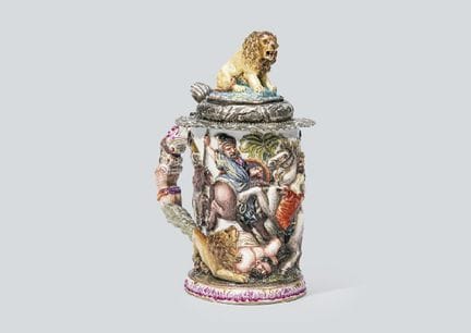 STYLE CAPO DI MONTE, chope à bière en relief avec 