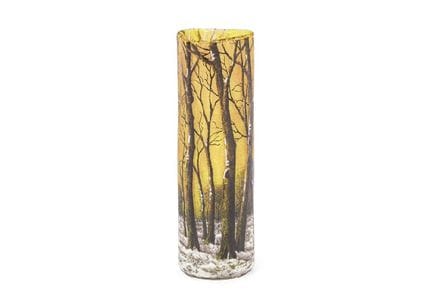 DAUM FRERES, Vaso con motivo raffigurante un paesa