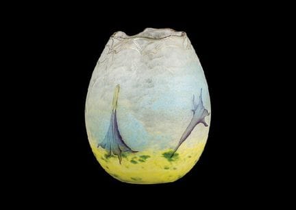 DAUM FRERES, Vaso con motivo a tromba d'angelo, H 