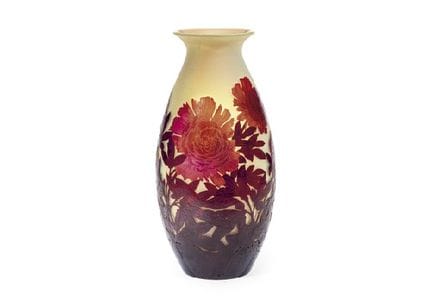 GALLE, Vaso con motivo di peonia, H 56,1 cm, vetro