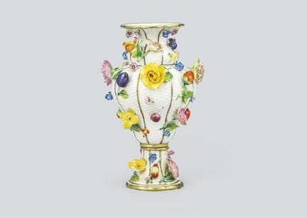 MEISSEN, Applikationsvase, vor 1924, H 19,6 cm, au