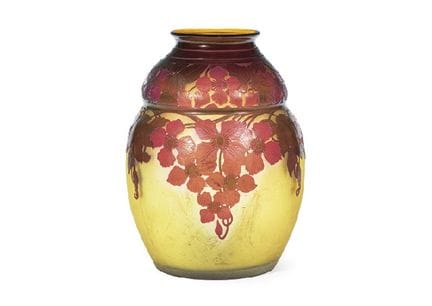 GALLE, Vase mit Clematis-Motiv, H 35,2 cm, Kameogl