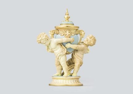 ROYAL WORCESTER, vase avec couvercle, 1896, H 16 c