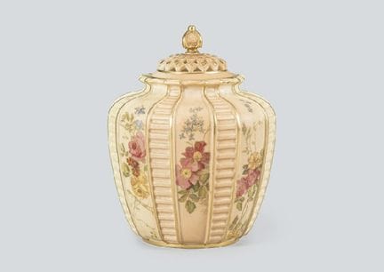 ROYAL WORCESTER, pot à pot-pourri, 1899, H 16 cm, 