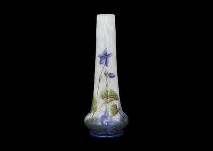 DAUM FRERES, Vaso con motivo di violette, H 21,5 c
