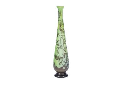 GALLE, Vaso con motivo floreale, H 50,1 cm, vetro 