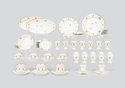 ROYAL COPENHAGEN (service de 53 pièces), Vaisselle