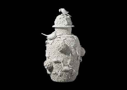 MEISSEN, Schneeballvase mit Deckel, H 52,5 cm, auf