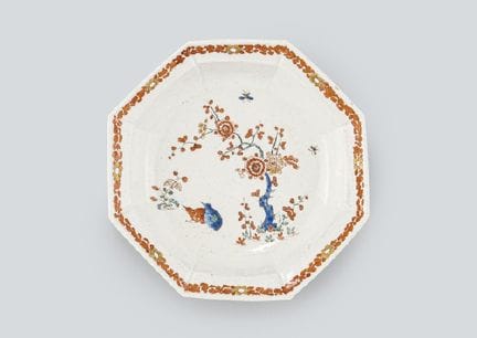 POTERIE D'AUTEUR INCONNU, assiette de style Kakiem